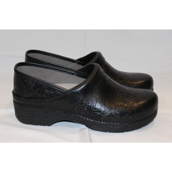 Dansko Professional Women's Black Tooled Filigree Leather Clogs US 11 NEW - Picture 2 of 7